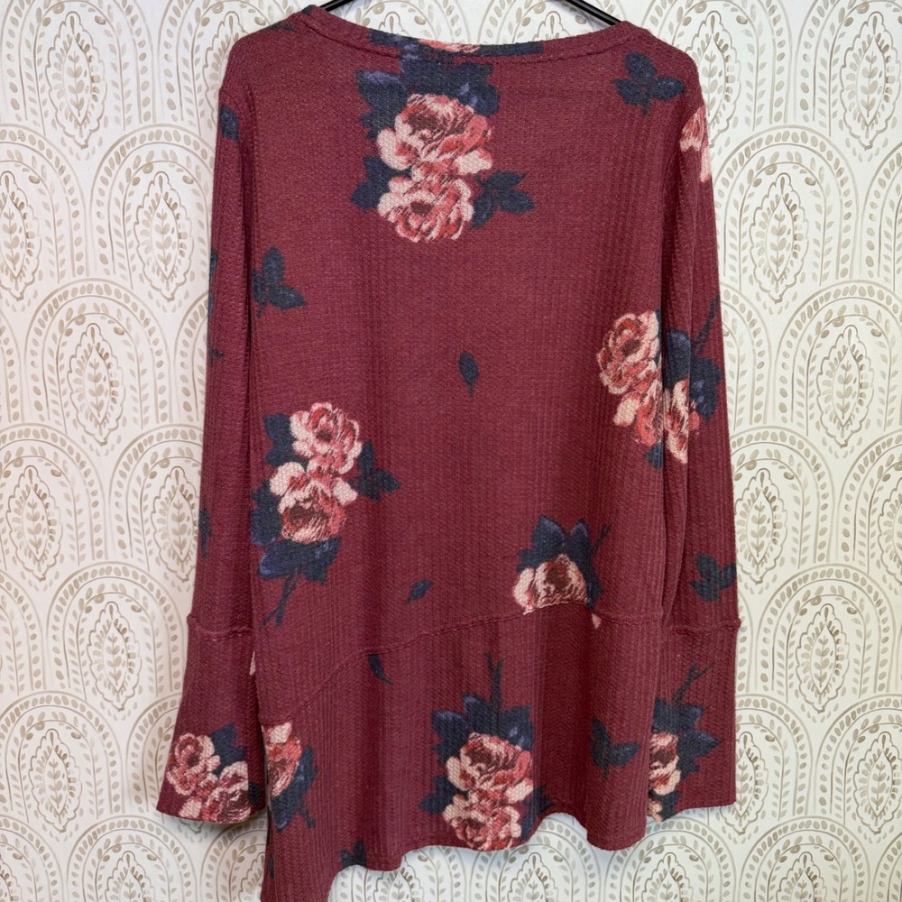 Maurices 24/7 Burgundy Floral Waffle Knit Tunic Top XXL Long Sleeve Asymmetrical - Picture 2 of 7